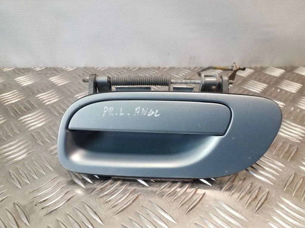 Esiukse välimine käepide 9159639