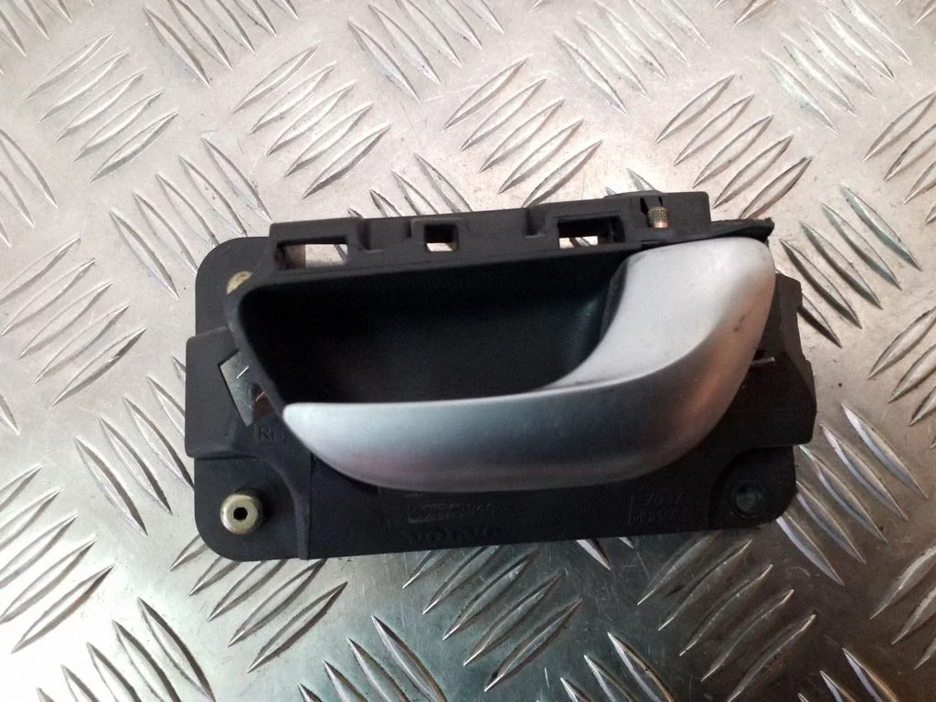 Front door interior handle 09170046