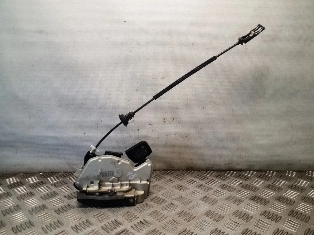 Esiukse lukk 5K2837015B