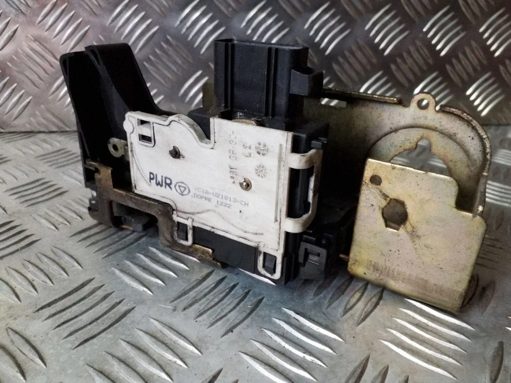 Priekinė durų spyna