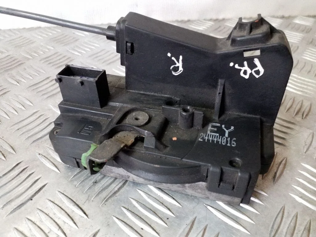 Front door lock – Opel Astra G (1998-2009)