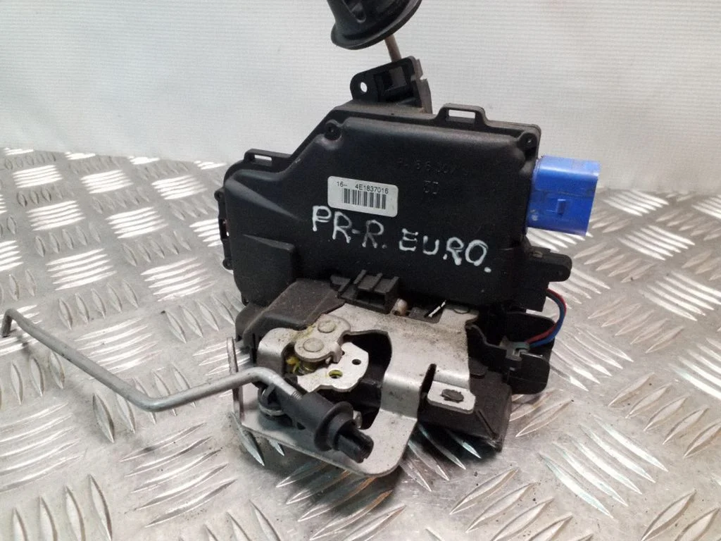 Front door lock – Audi A3 S3 8P (2003-2012)