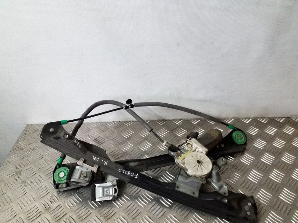 Priekinio el. lango pakėlimo mechanizmo komplektas