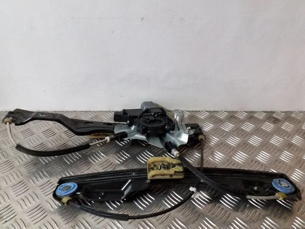 Priekinio el. lango pakėlimo mechanizmo komplektas