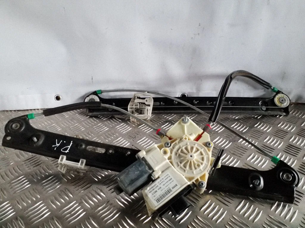 Priekinio el. lango pakėlimo mechanizmo komplektas