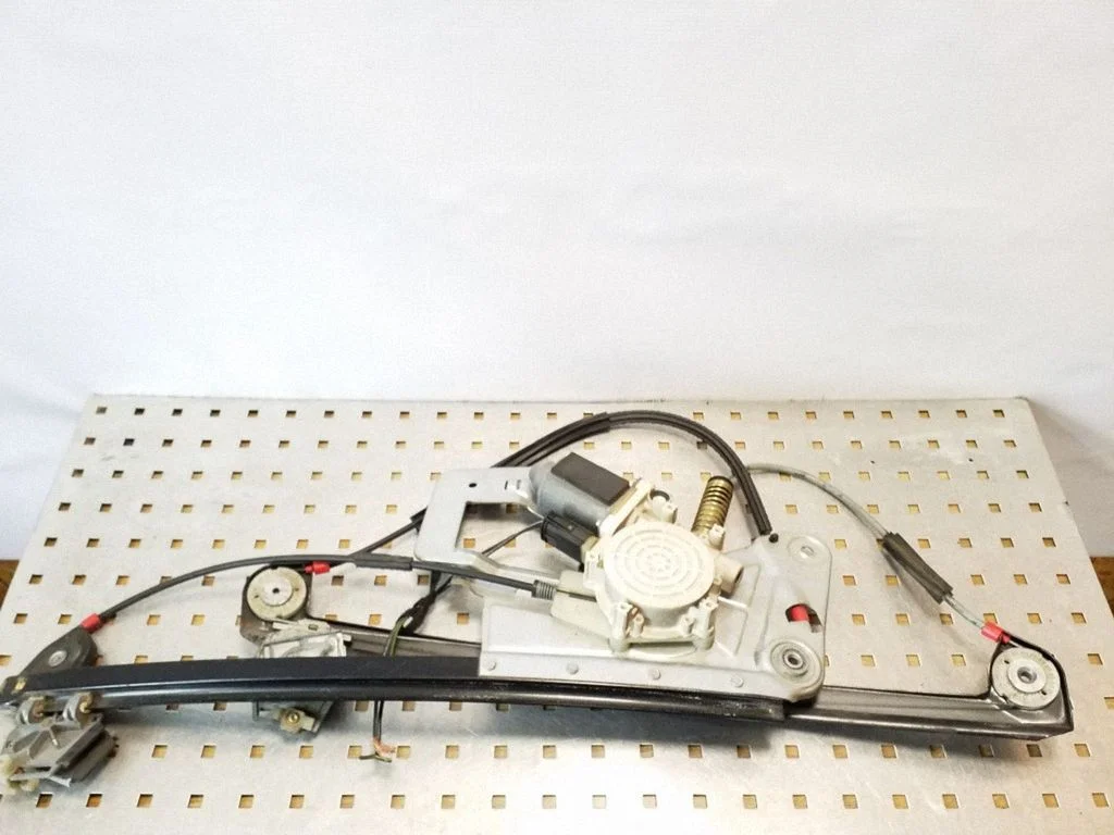 Priekinio el. lango pakėlimo mechanizmo komplektas