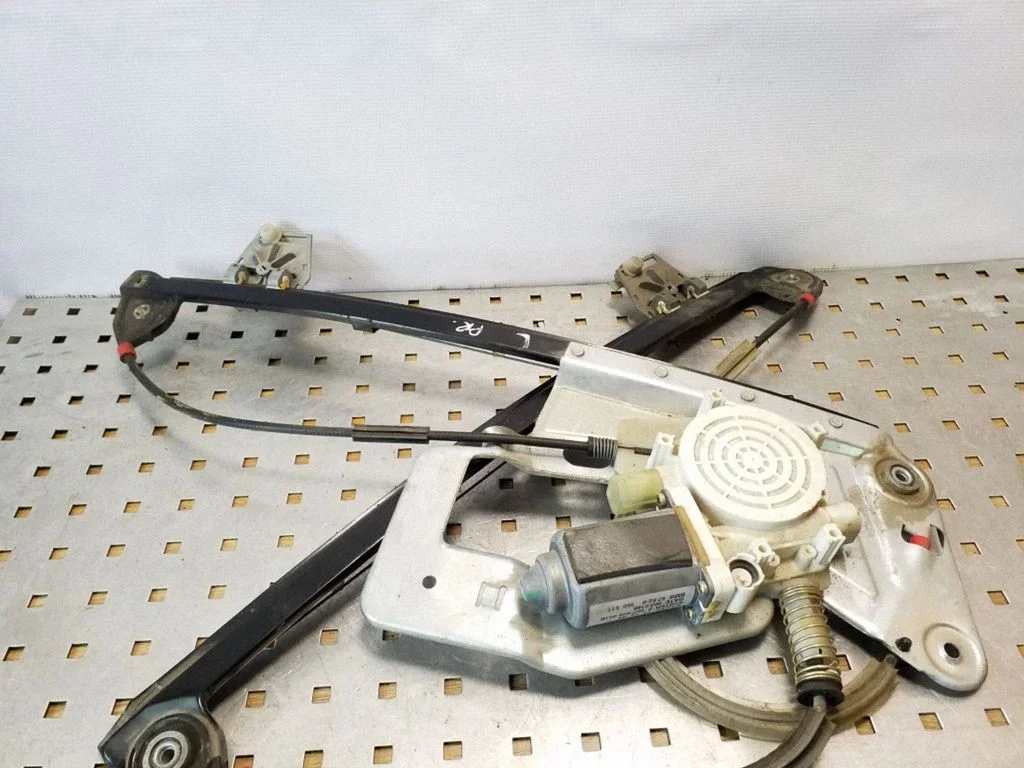 Priekinio el. lango pakėlimo mechanizmo komplektas