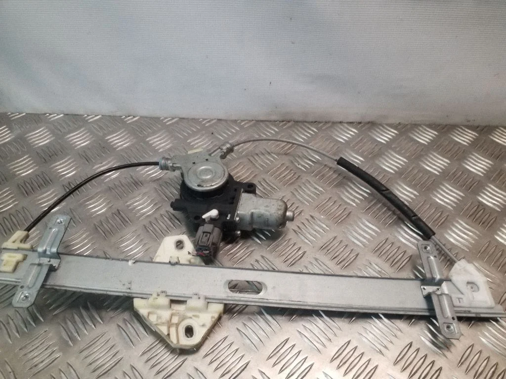 Priekinio el. lango pakėlimo mechanizmo komplektas
