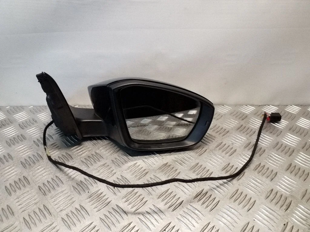 Front door electric wing mirror – Skoda Octavia Mk3 (5E) (2013-2019)