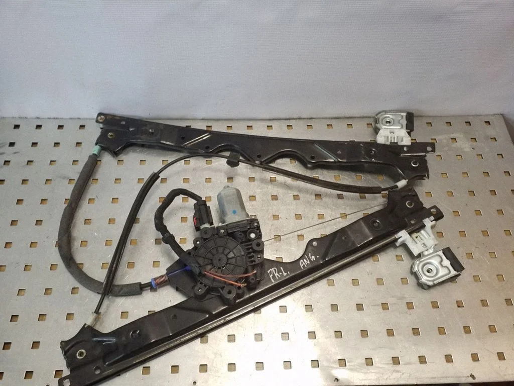 Front door window regulator with motor – Jeep Grand Cherokee (WK) (2005-2010)