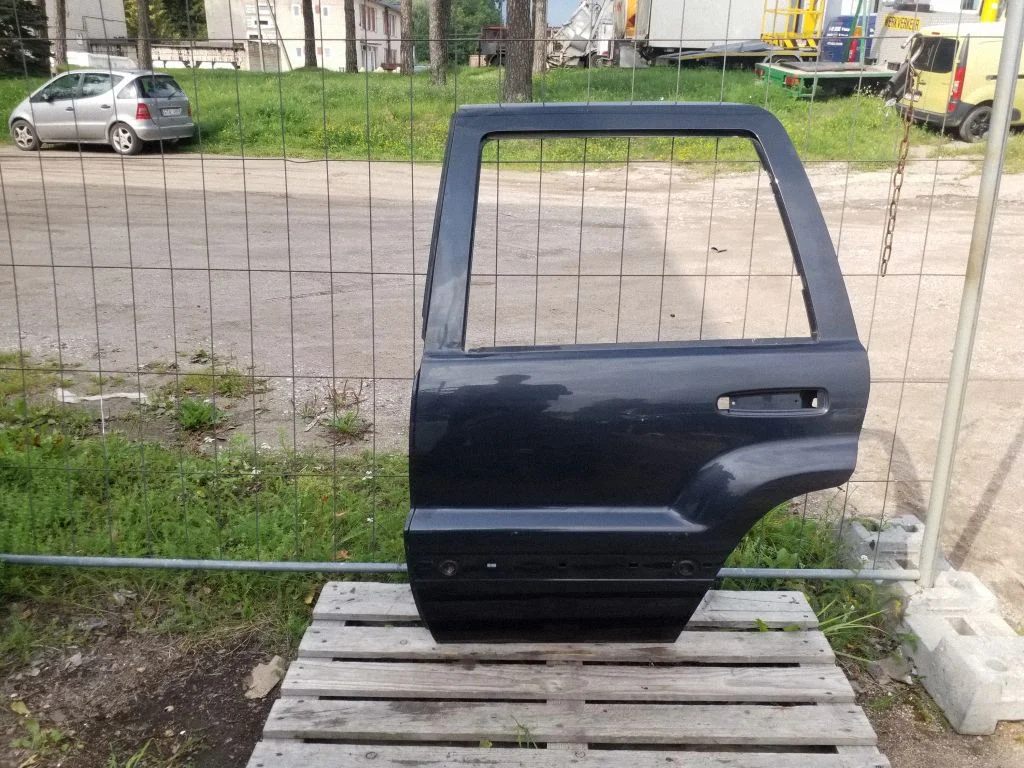 Tagauks – vasak