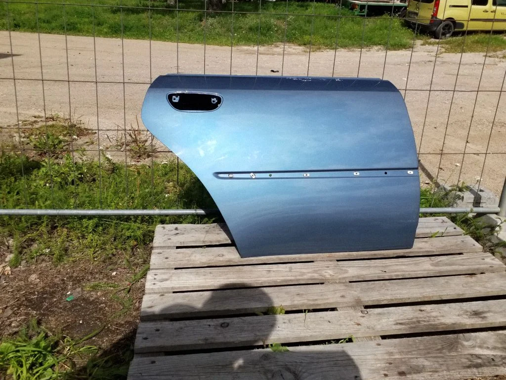 Rear door – right