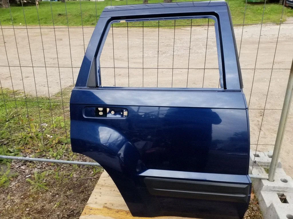 Rear door – right