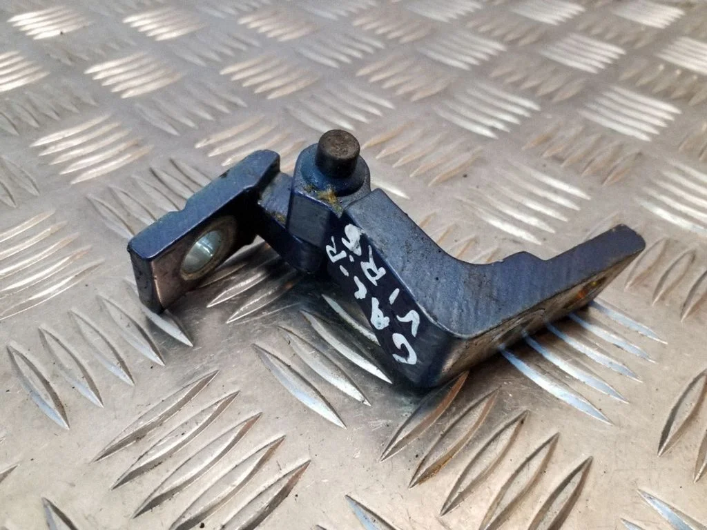 Rear door upper hinge 1J0831402B