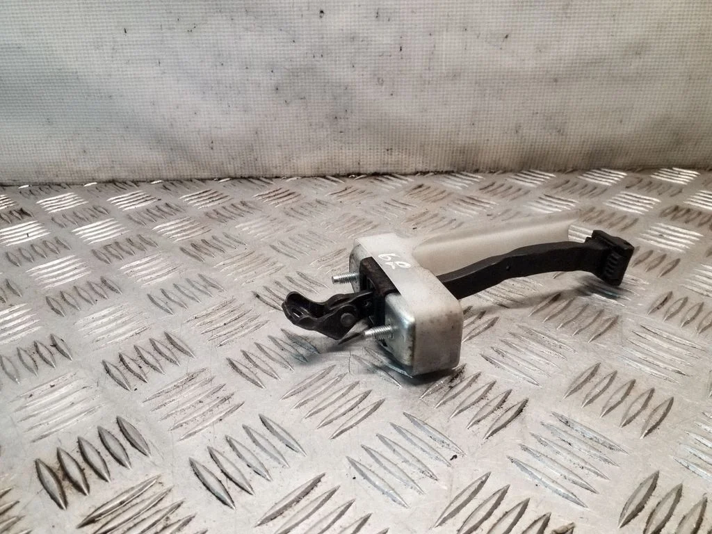 Rear door check strap stopper – Lexus RX III (2008-2015)