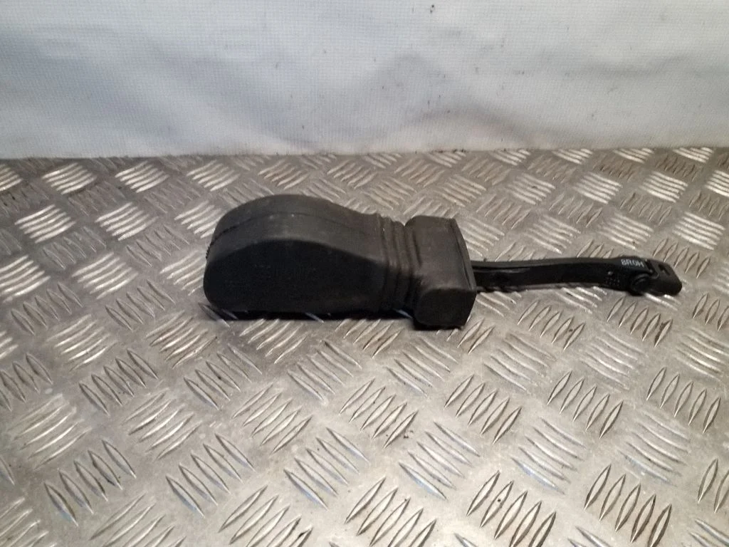 Rear door check strap stopper – Audi Q5 SQ5 8R (2008-2017)