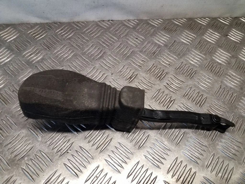 Rear door check strap stopper – Audi Q5 SQ5 8R (2008-2017)