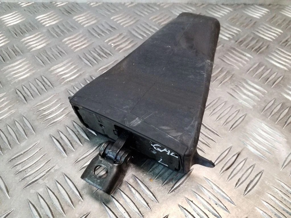 Rear door check strap stopper – BMW 5 Series E60 E61 (2004-2010)