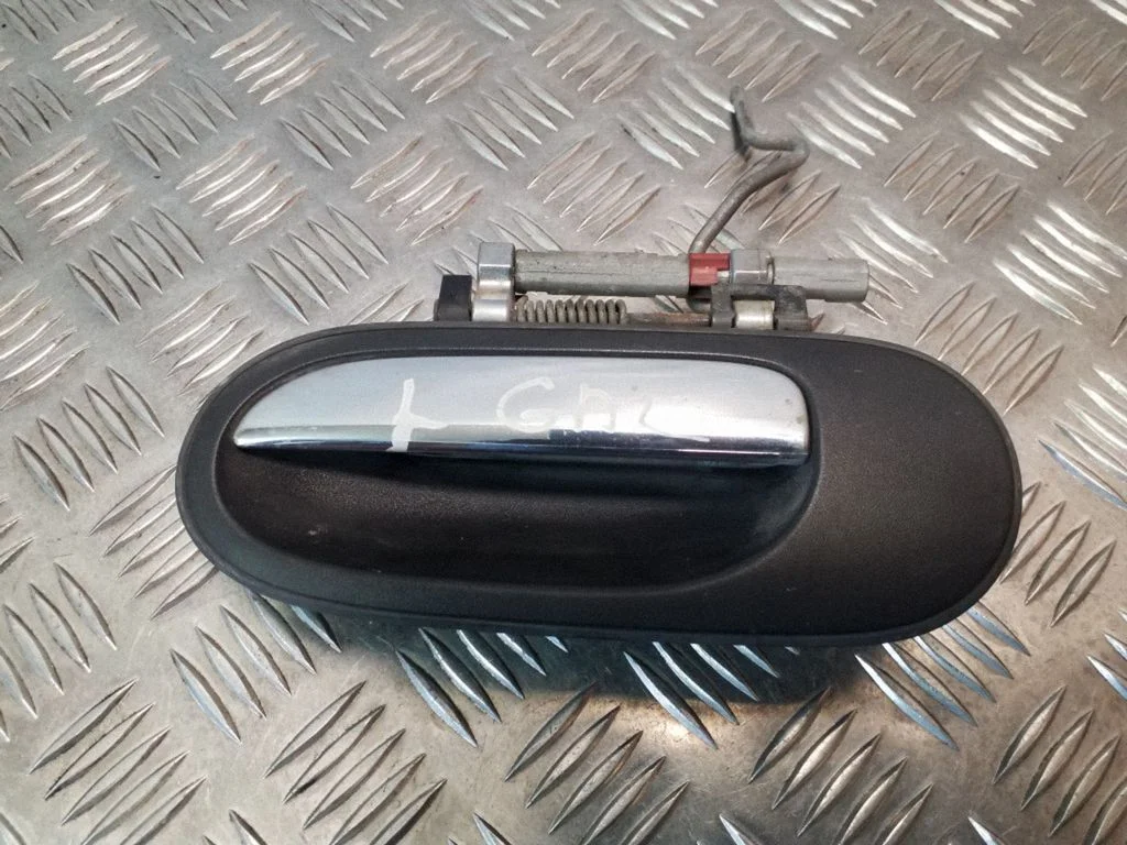 Tagaukse välimine käepide SA830613