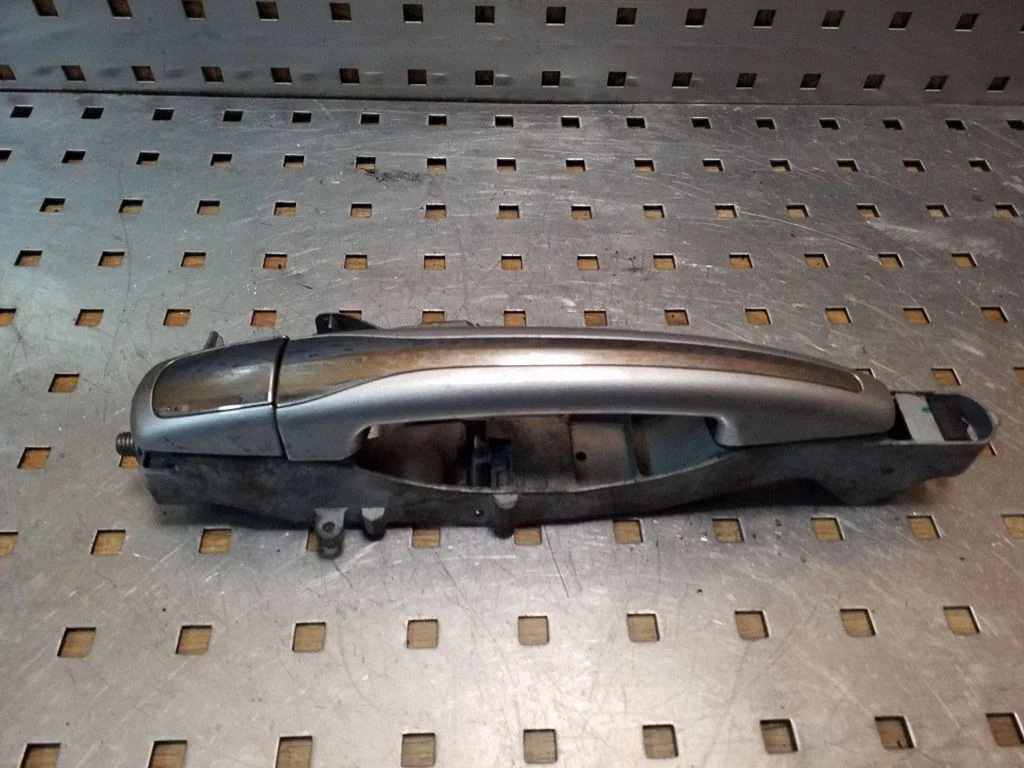 Tagaukse välimine käepide 9680168680