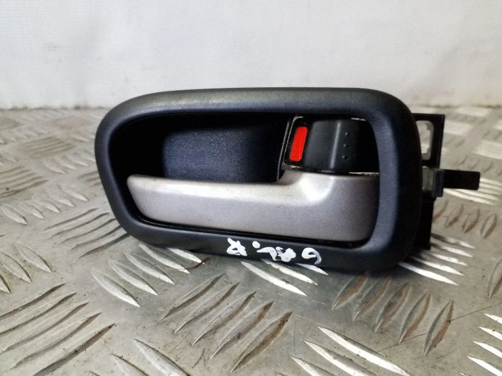 Rear door interior handle – right