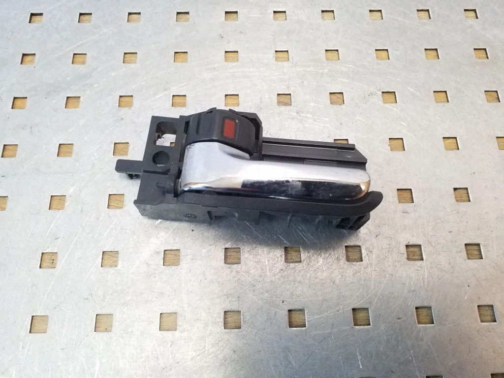 Tagaukse sisemine käepide 50594A1