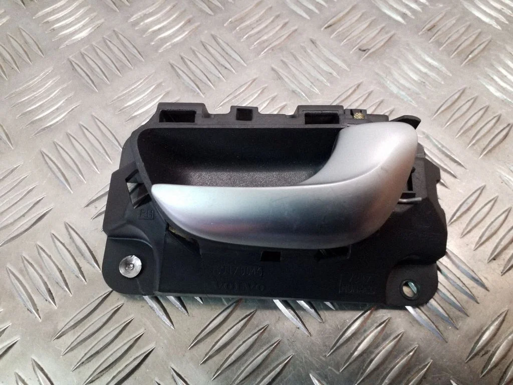 Rear door interior handle 09170046