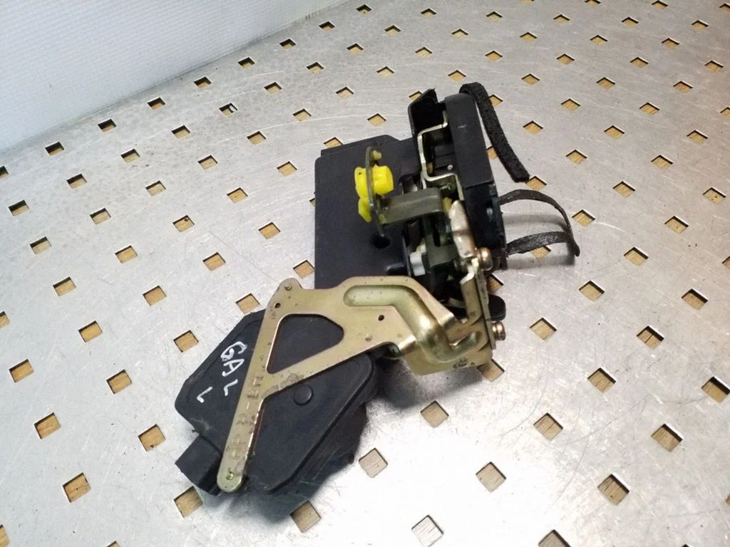 Rear door lock – rear left
