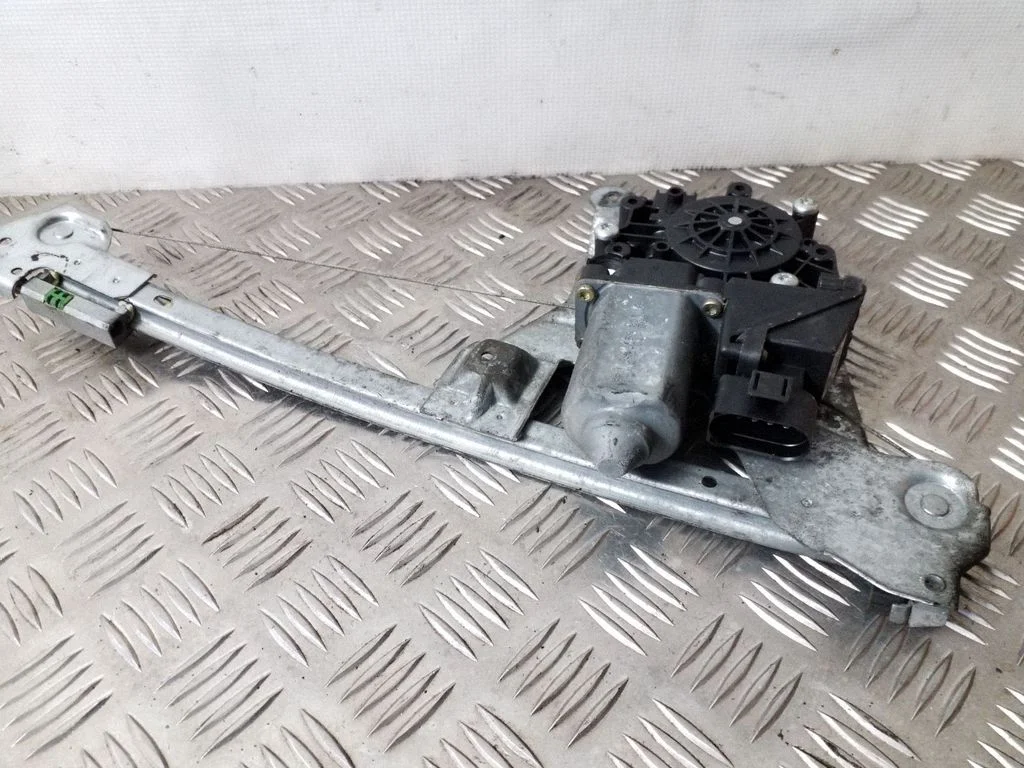 El. loga pacēlāja mehānisma komplekts – Audi A6 S6 C4 4A (1994-1997)