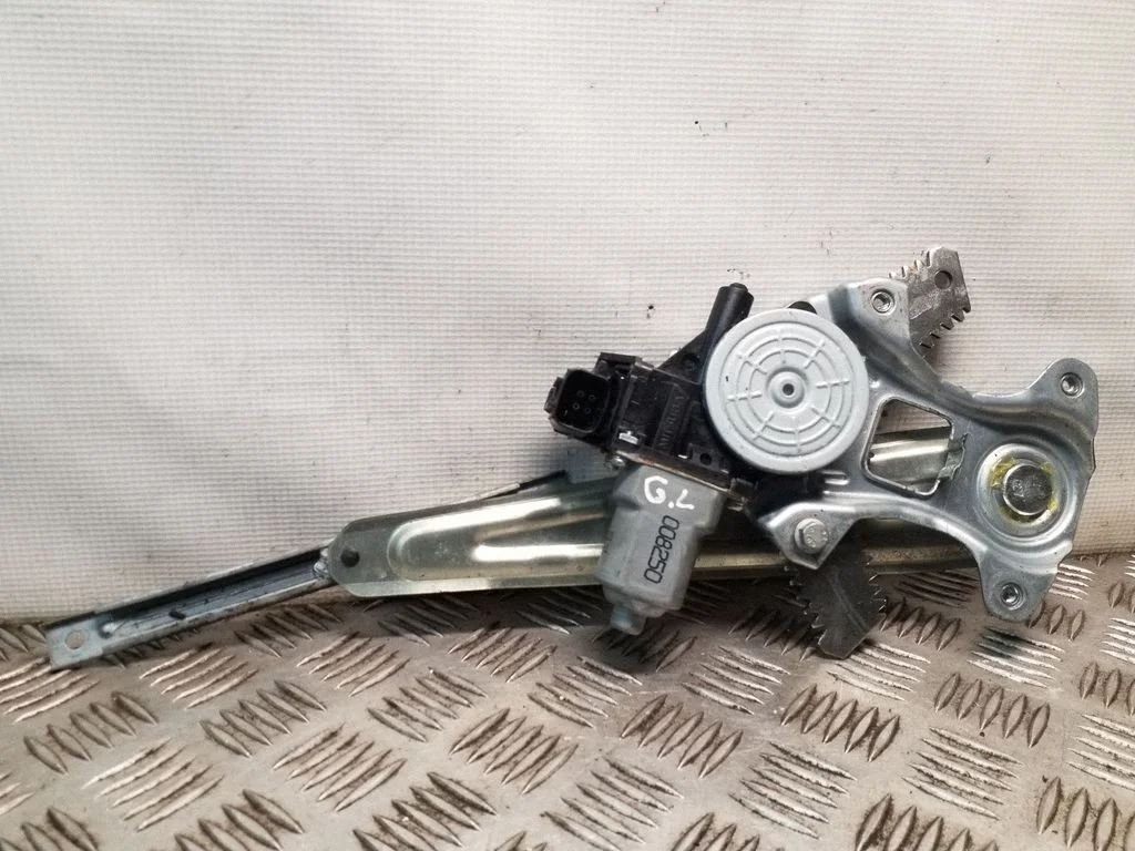 El. loga pacēlāja mehānisma komplekts – Nissan Juke I F15 (2010-2018)