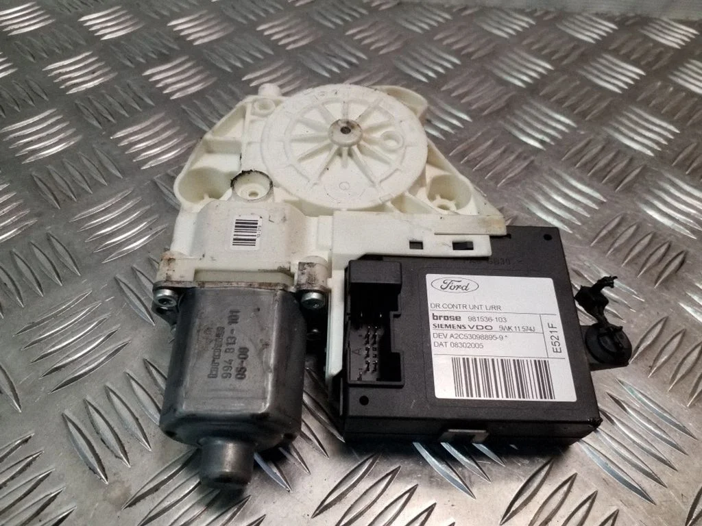 Aizmugurējā loga pacēlāja motoriņš 994813101