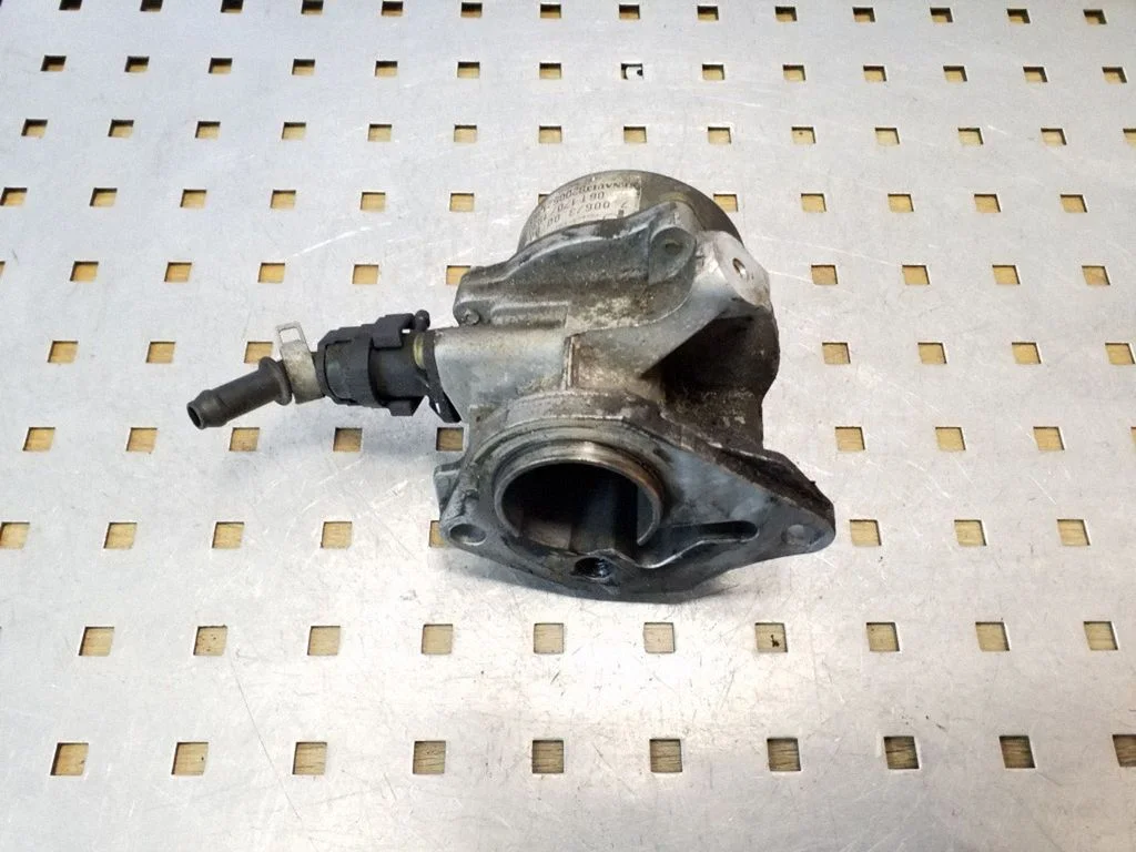 Vaakumpump 8200521381 – Nissan Note (E11) (2006-2014)