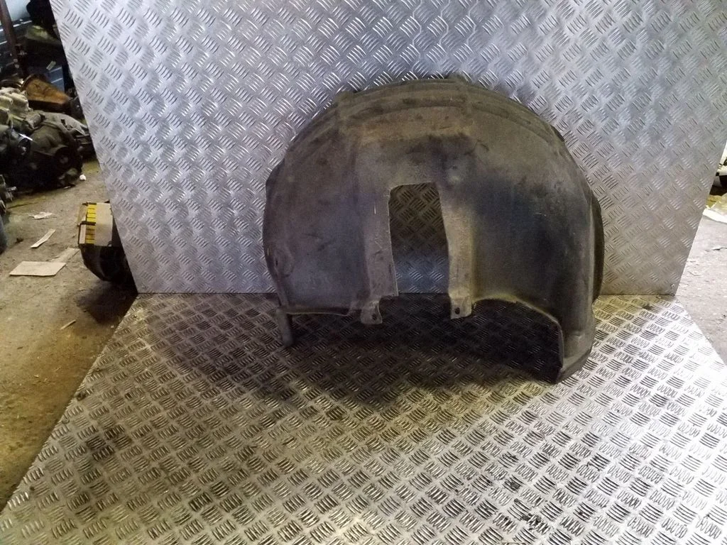 Tagumine poritiivakate – vasak