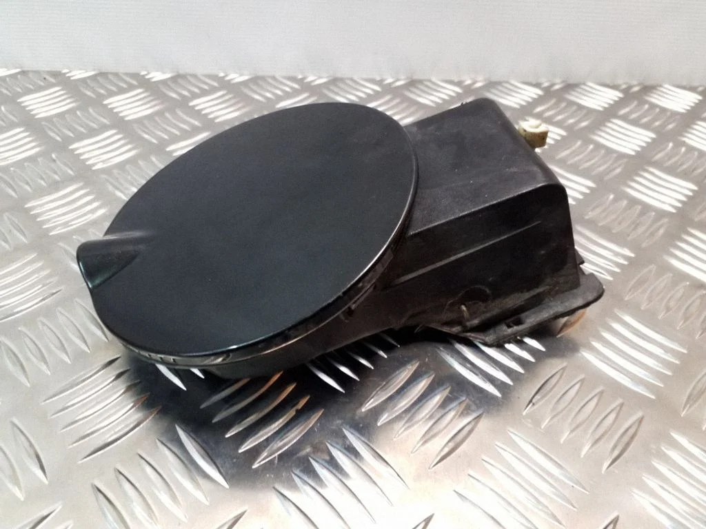 Kütusepaagi kork 04860590A