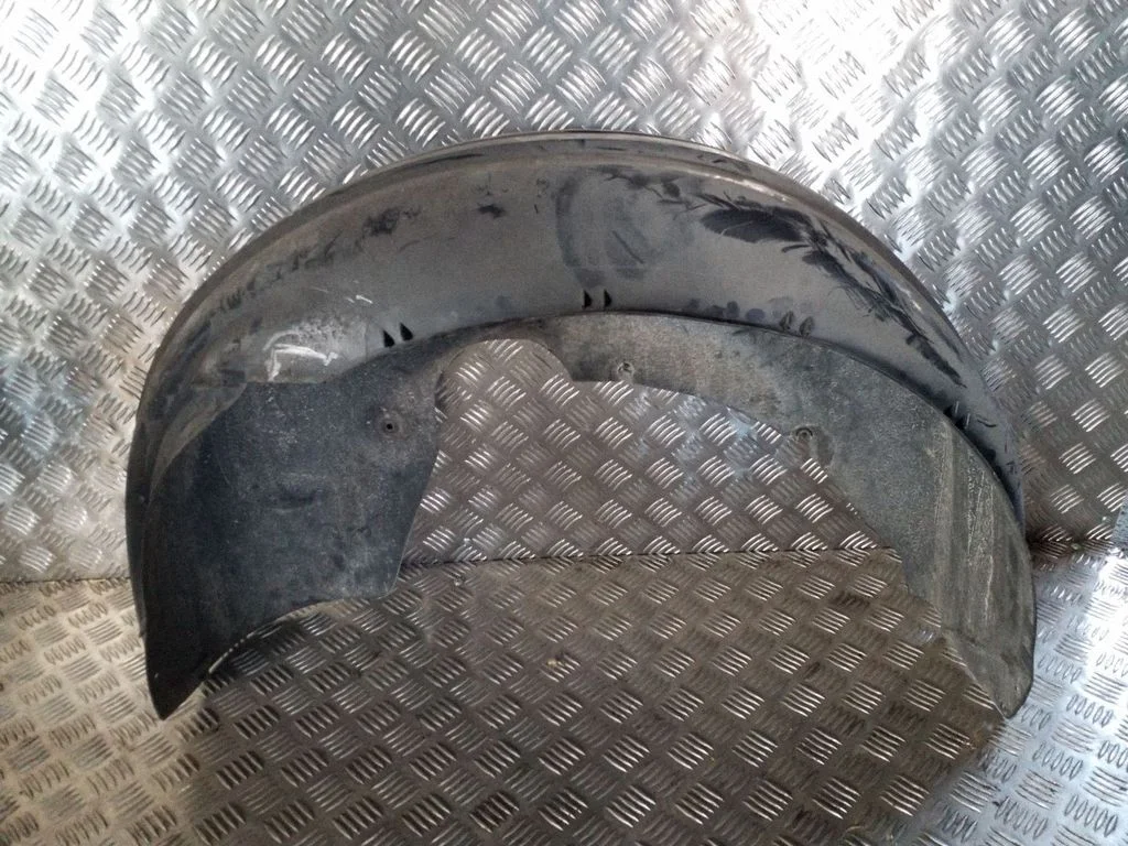 Rear arch fender liner splash guards 08650272