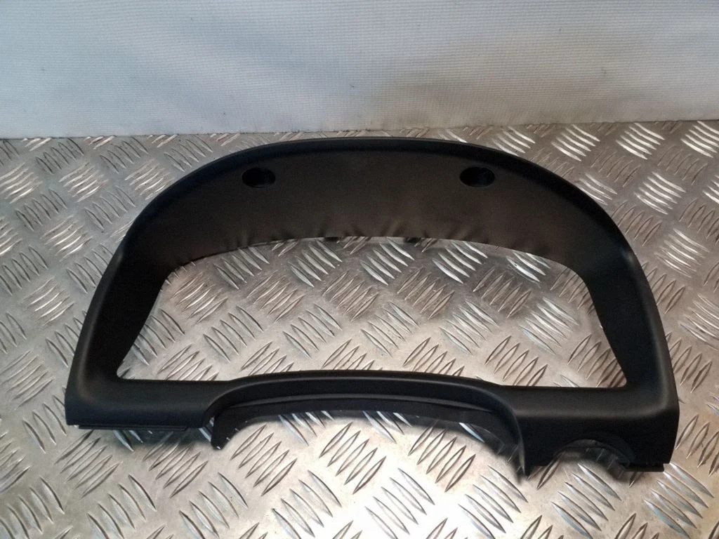 Instrumentu paneļa apdare