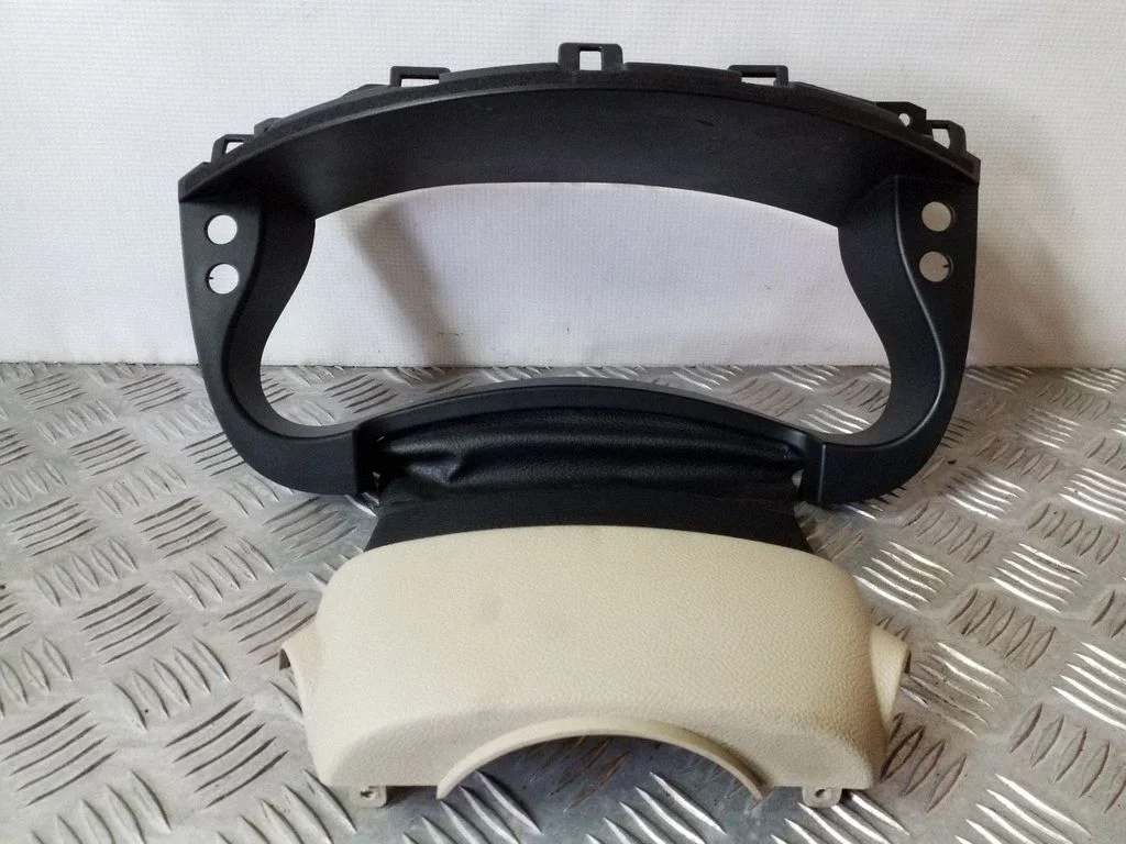 Instrumentu paneļa apdare 682401BA0A