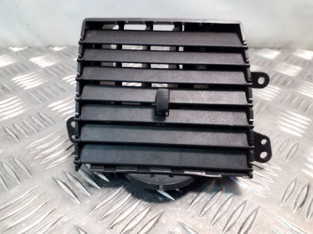 Boczne kratki nawiewu – Chrysler Grand Voyager V (2007-2015)