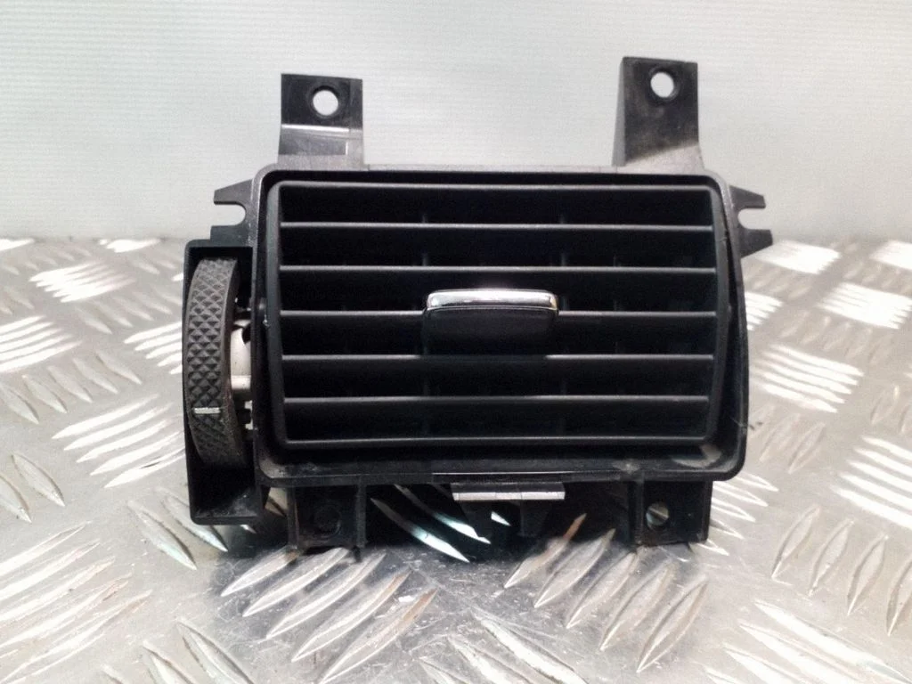 Dashboard side air vent grill/cover trim 8C1119C696AA