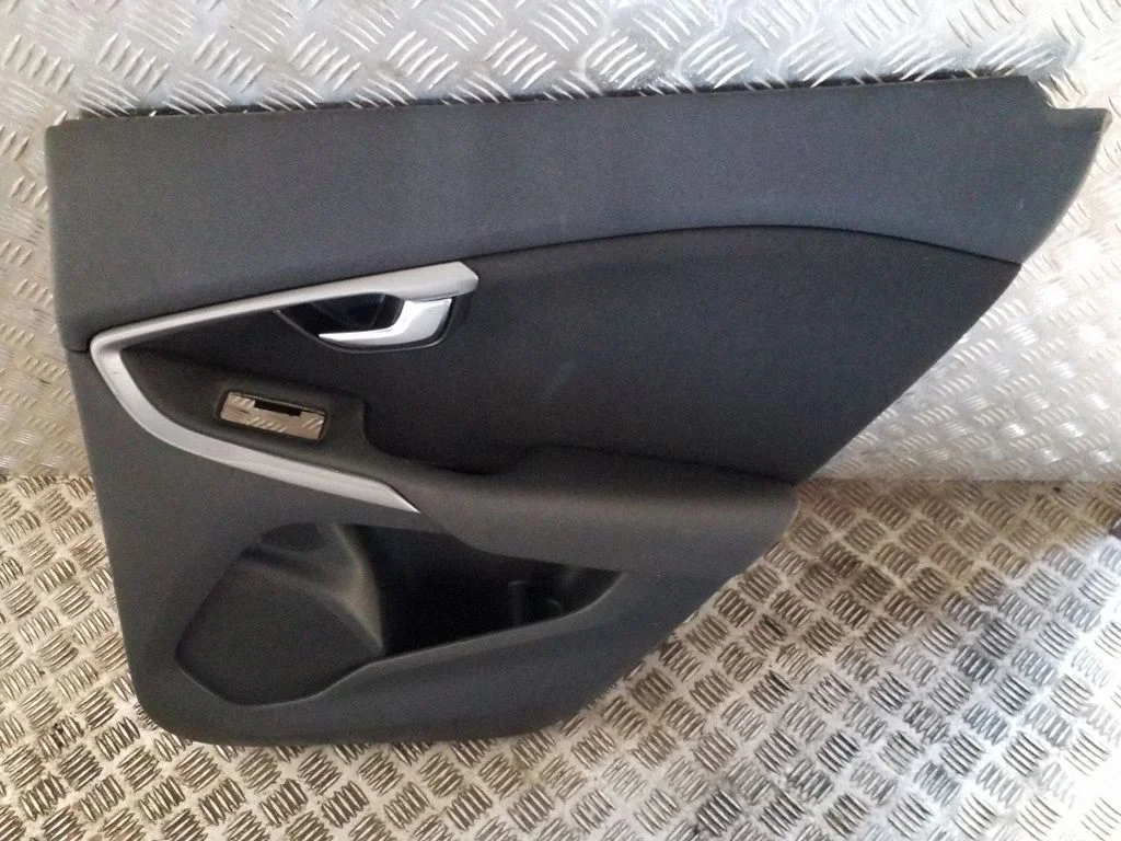Rear door card panel trim – Volvo V40 (2012-2019)