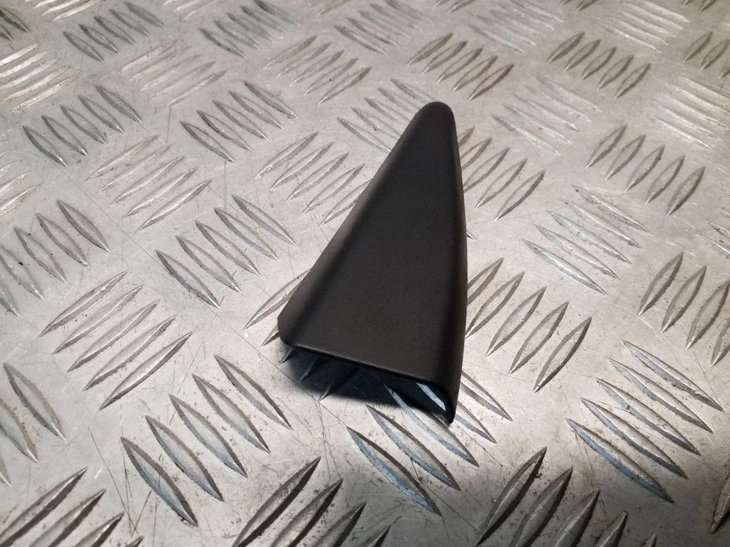 Muu tagumise ukse viimistluse osa – Volvo V40 (2012-2019)
