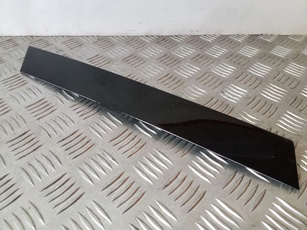 Other rear door trim element – Mercedes-Benz R-Class W251 (2005-2013)
