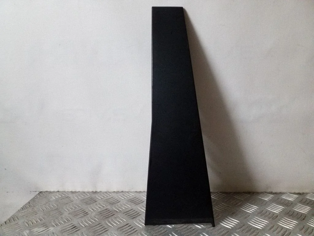Muu tagumise ukse viimistluse osa 7N5839903