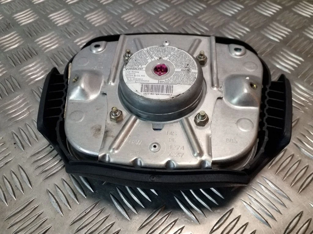 Stūres drošības spilvens – Audi A6 Allroad C5 (1999-2005)