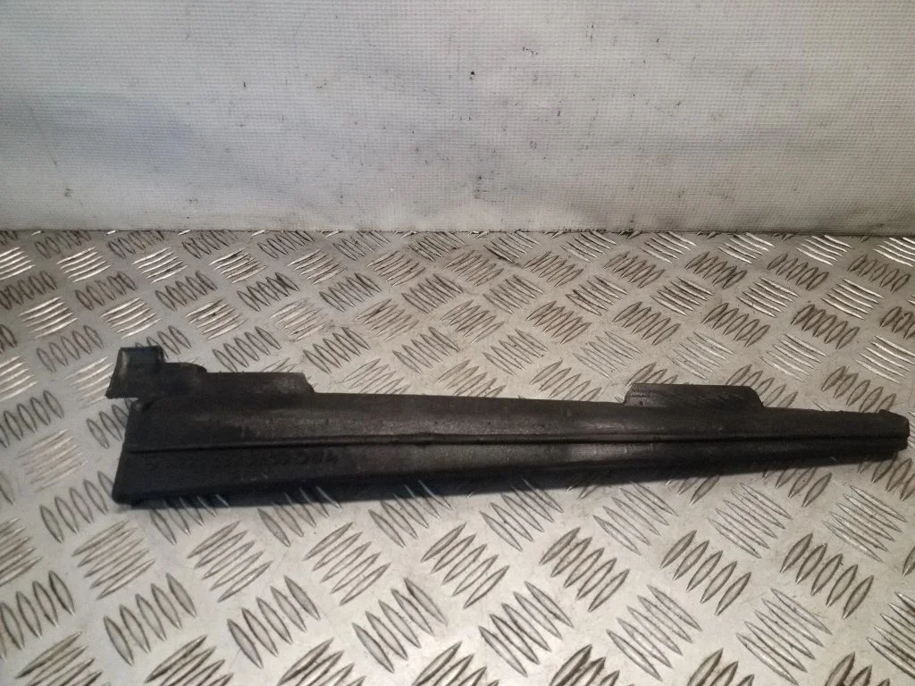 Other rear door trim element A2216822630