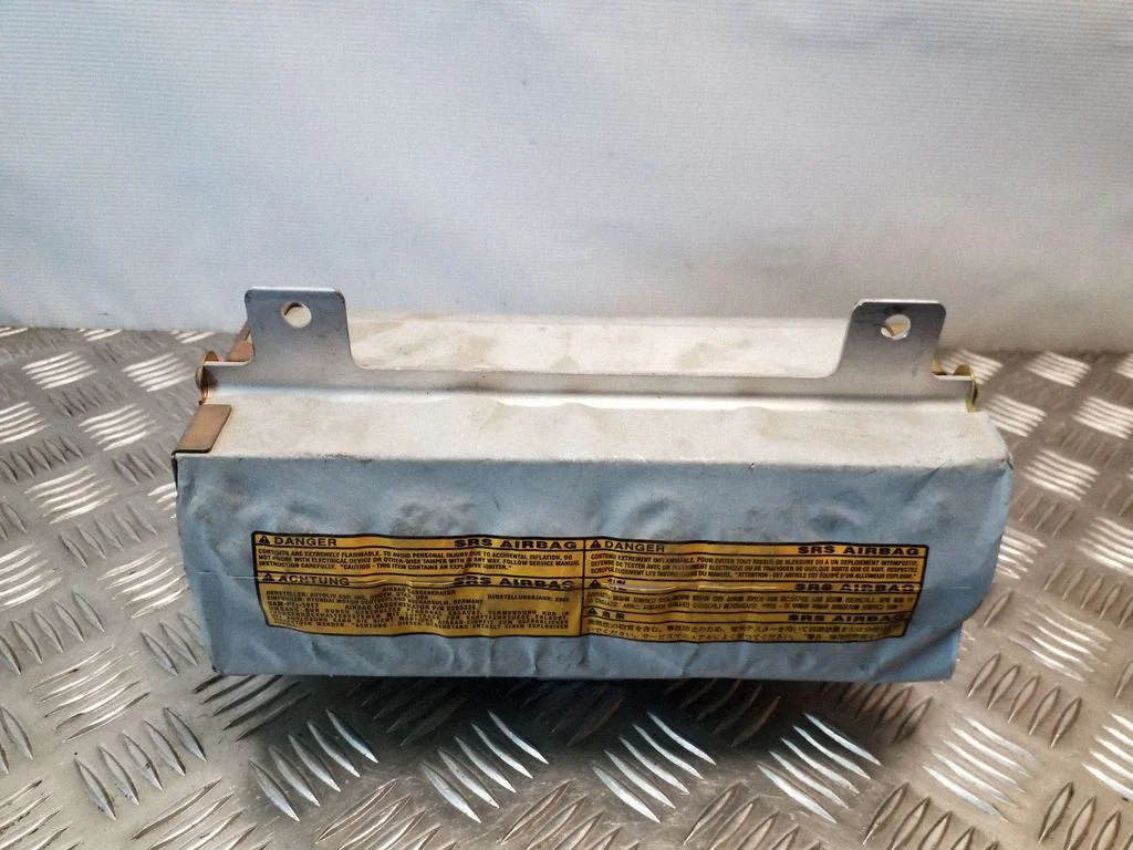 Passenger airbag 520241900B