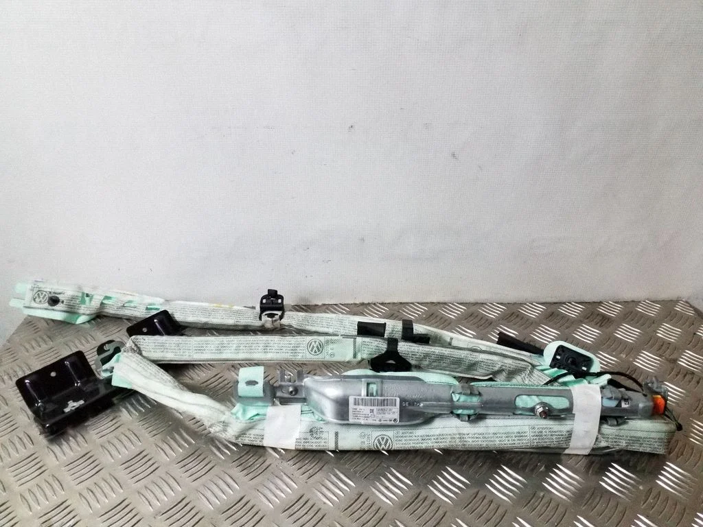 Roof airbag – Volkswagen Touran II (2010-2016)