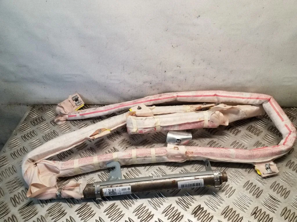 Katuse turvapadi (kardin) 7N0880742