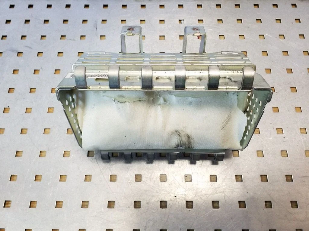 Passenger airbag