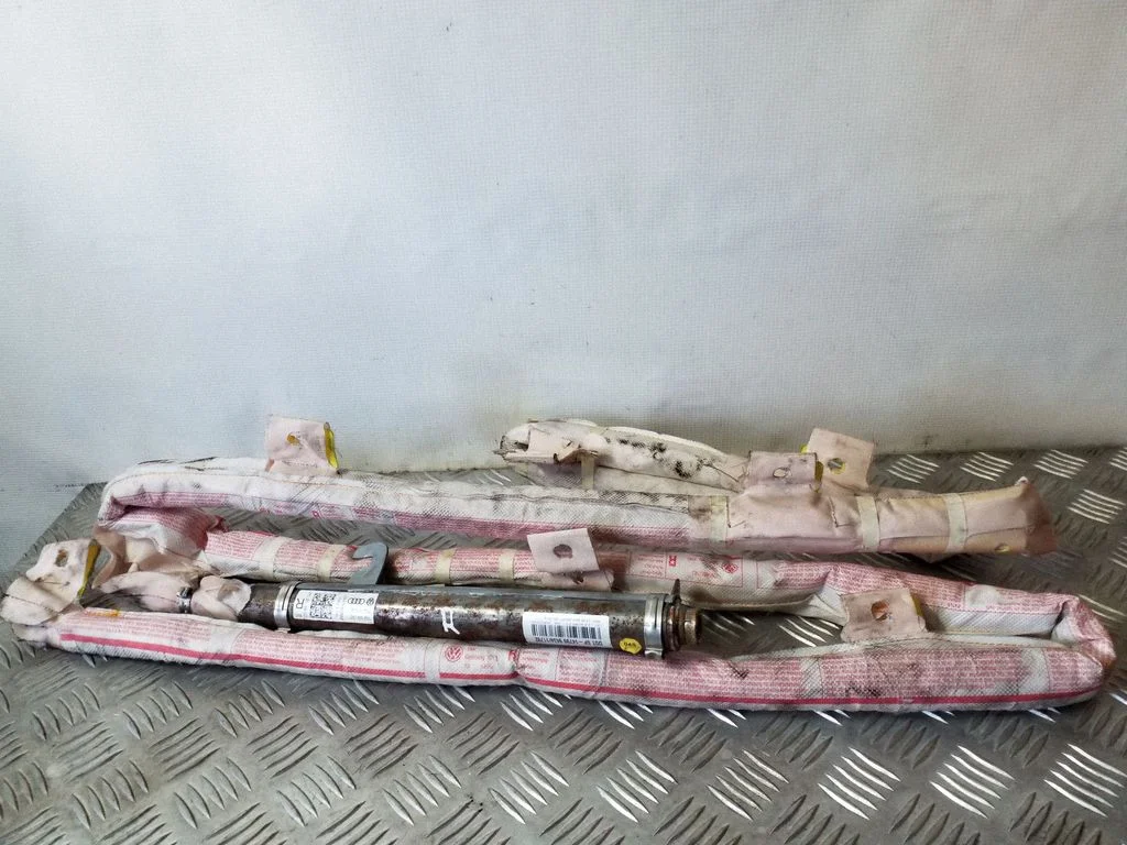 Katuse turvapadi (kardin) 7N0880742